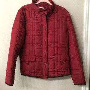 Merona Quilted women’s jacket. Burgundy in color. Size XXL. Perfect shape.